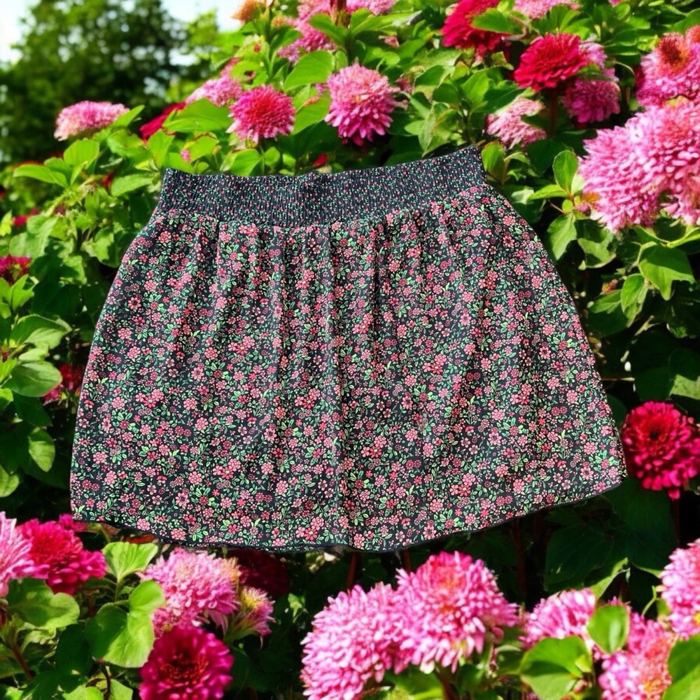 Xhilaration Black with Pink/Burgundy/Green Delicate Floral Print Skirt